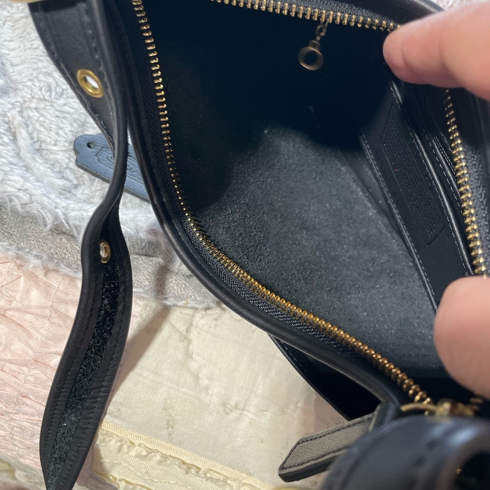 COACH LEGACY #9136 leather crossbody in Black - Picture 6 of 10